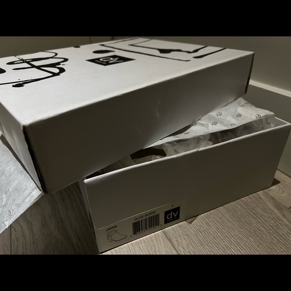 Dolce Vita Jaxen Booties / Ankle Boots - Picture 4 of 12